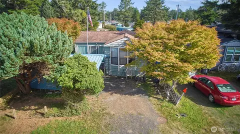 848 San Antonio Ct NE, Ocean Shores, WA 98569