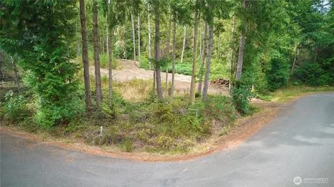 2 Nn Holland Dr, Port Townsend, WA 98368