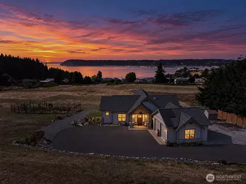 6182 Countner Ct, Clinton, WA 98236