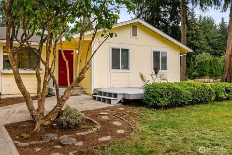 22120 Sea Vis NE, Poulsbo, WA 98370