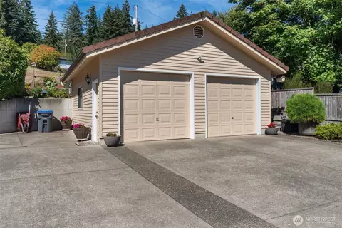Exterior - 561 E Rauschert Rd, Grapeview, WA 98546 photo 5 of 7