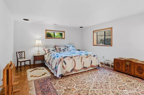 Bedroom - 561 E Rauschert Rd, Grapeview, WA 98546 photo 4 of 4