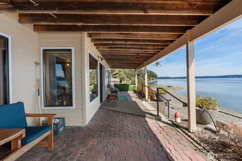 Exterior - 561 E Rauschert Rd, Grapeview, WA 98546 photo 3 of 7