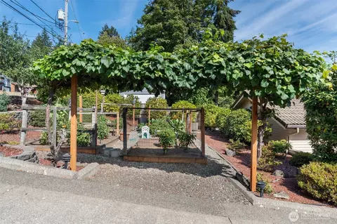 Exterior - 561 E Rauschert Rd, Grapeview, WA 98546 photo 6 of 7