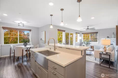 107 Ave 20th #401, Seattle, WA 98122