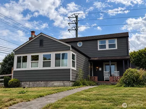 3202 E Grandview Ave, Tacoma, WA 98404