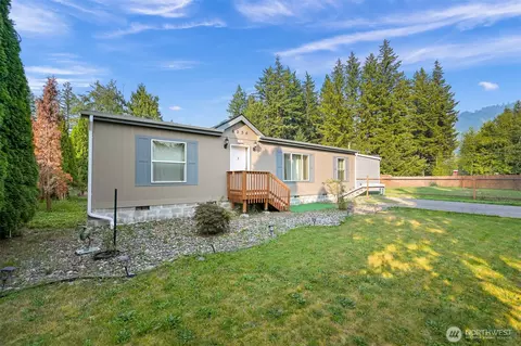 6236 Azure Way, Maple Falls, WA 98266 photo 4