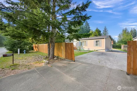 6236 Azure Way, Maple Falls, WA 98266 photo 2