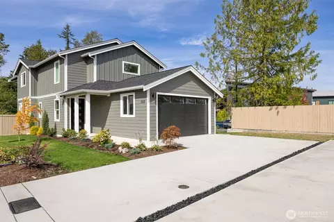 225 N 54th Pl, Mount Vernon, WA 98273