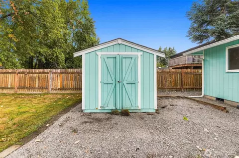 Exterior - 9001 E St, Tacoma, WA 98445 photo 6 of 8