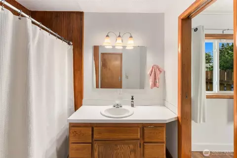 Bath - 9001 E St, Tacoma, WA 98445 photo 2 of 5