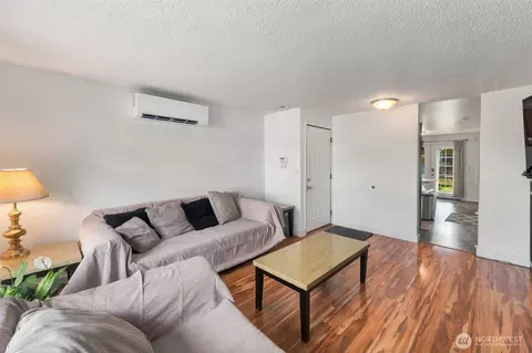 Living - 9001 E St, Tacoma, WA 98445 photo 4 of 4