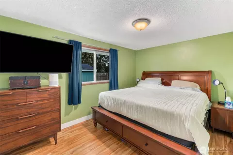 Bedroom - 9001 E St, Tacoma, WA 98445 photo 2 of 4