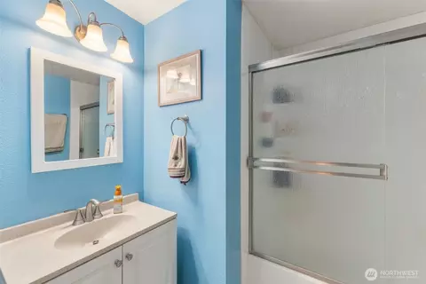 Bath - 9001 E St, Tacoma, WA 98445 photo 4 of 5