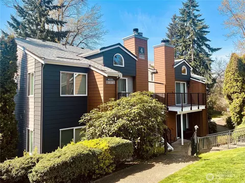 2609 S 272nd St #33, Kent, WA 98032