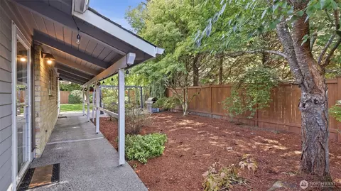 Exterior - 17630 86th Ave NE, Bothell, WA 98011 photo 4 of 14