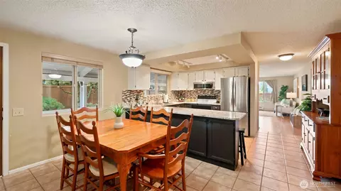 Kitchen - 17630 86th Ave NE, Bothell, WA 98011 photo 5 of 5