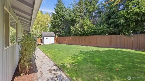 Exterior - 17630 86th Ave NE, Bothell, WA 98011 photo 12 of 14