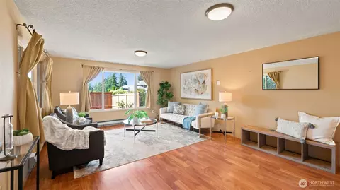 Living - 17630 86th Ave NE, Bothell, WA 98011 photo 2 of 4