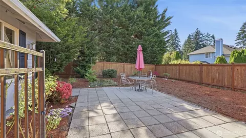 Exterior - 17630 86th Ave NE, Bothell, WA 98011 photo 6 of 14
