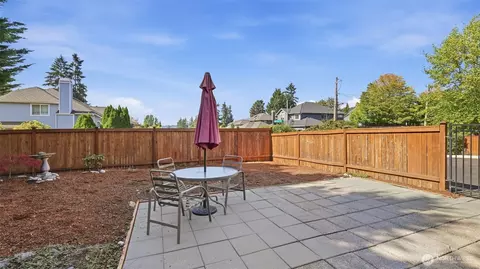 Exterior - 17630 86th Ave NE, Bothell, WA 98011 photo 3 of 14