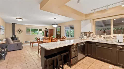 Kitchen - 17630 86th Ave NE, Bothell, WA 98011 photo 2 of 5