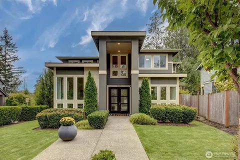 16013 SE 140th St, Renton, WA 98059