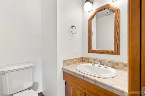 Bath - 41328 305th Ave SE, Enumclaw, WA 98022 photo 1 of 4