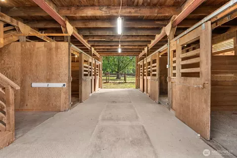 Entry Way - 41328 305th Ave SE, Enumclaw, WA 98022 photo 1 of 4