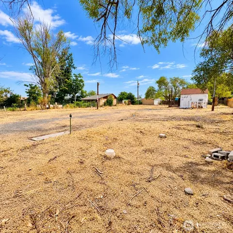 19155 Othello Pl, Soap Lake, WA 98851