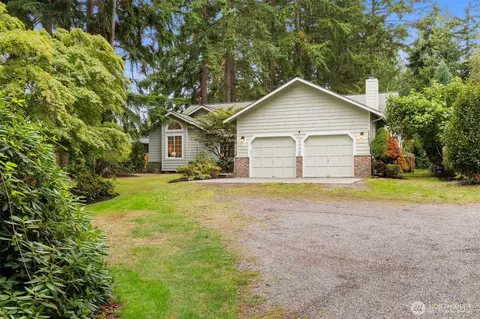 17653 NE Noll Rd, Poulsbo, WA 98370