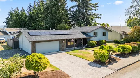 1150 Garden Dr, Lynden, WA 98264