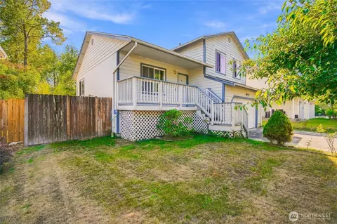 3108 Rosewood St, Mount Vernon, WA 98273