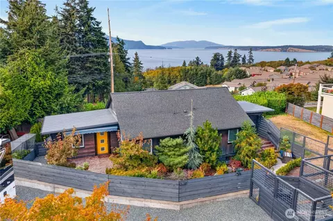 5016 Channel View Ln, Anacortes, WA 98221