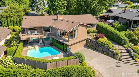5802 111th Ave SE, Bellevue, WA 98006