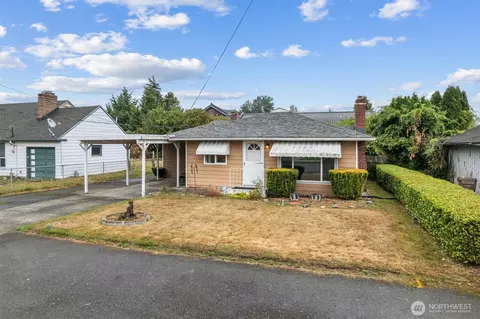 7037 E B St, Tacoma, WA 98404