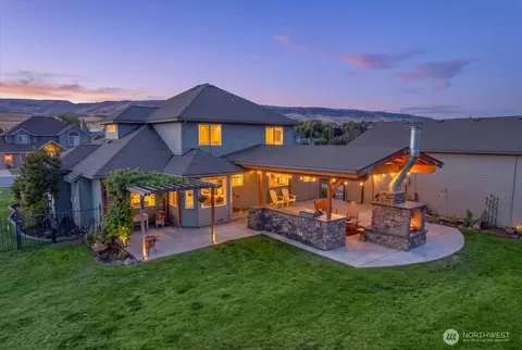 2289 Fancher Heights Blvd, East Wenatchee, WA 98802