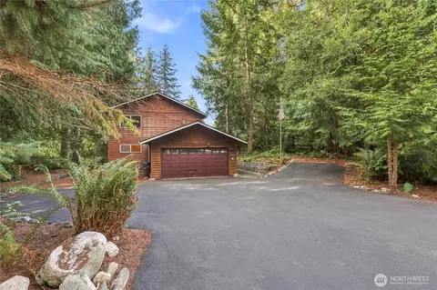 5921 Cedar Ct, Hansville, WA 98340