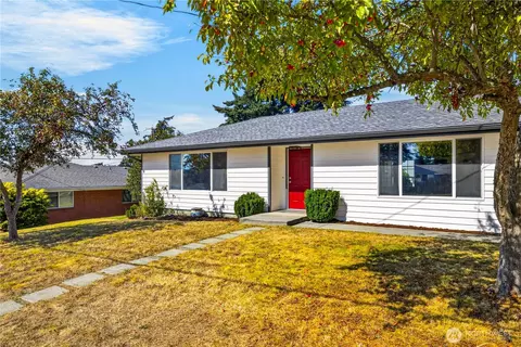 1550 NE 8th Ave, Oak Harbor, WA 98277