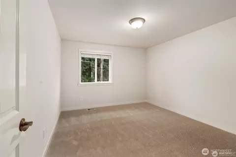 Bedroom - 21927 44th Dr SE, Bothell, WA 98021 photo 5 of 7