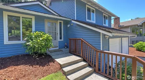 17333 160th Ave SE, Renton, WA 98058
