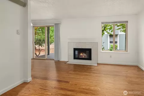 105 S 340th St #A, Federal Way, WA 98003