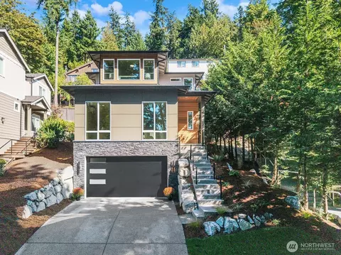 1072 205th Ave NE, Sammamish, WA 98074