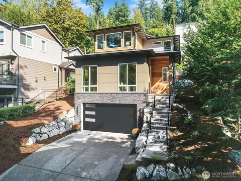 1072 205th Ave NE, Sammamish, WA 98074