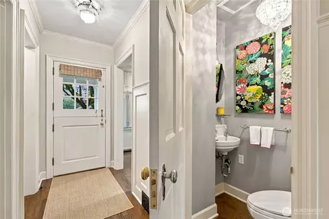 Entry Way - 621 34th Ave E, Seattle, WA 98112 photo 5 of 6
