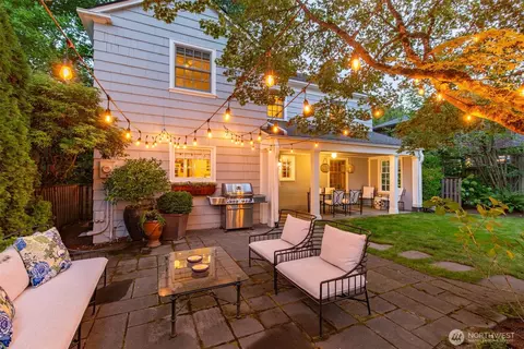 Exterior - 621 34th Ave E, Seattle, WA 98112 photo 8 of 9