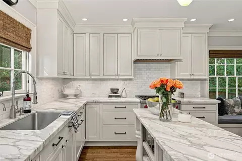 Kitchen - 621 34th Ave E, Seattle, WA 98112 photo 2 of 4