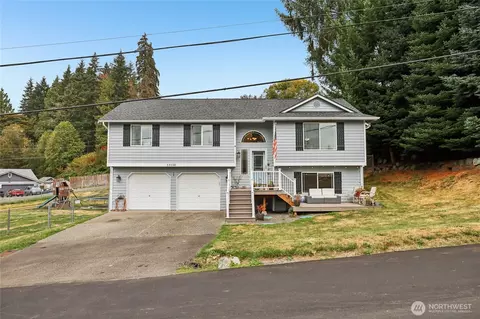 12130 Rainbow Dr, Arlington, WA 98223
