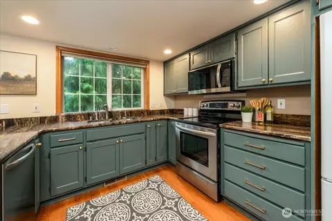 Kitchen - 4901 Fowler Ave, Everett, WA 98203 photo 1 of 3