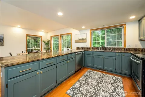 Kitchen - 4901 Fowler Ave, Everett, WA 98203 photo 3 of 3